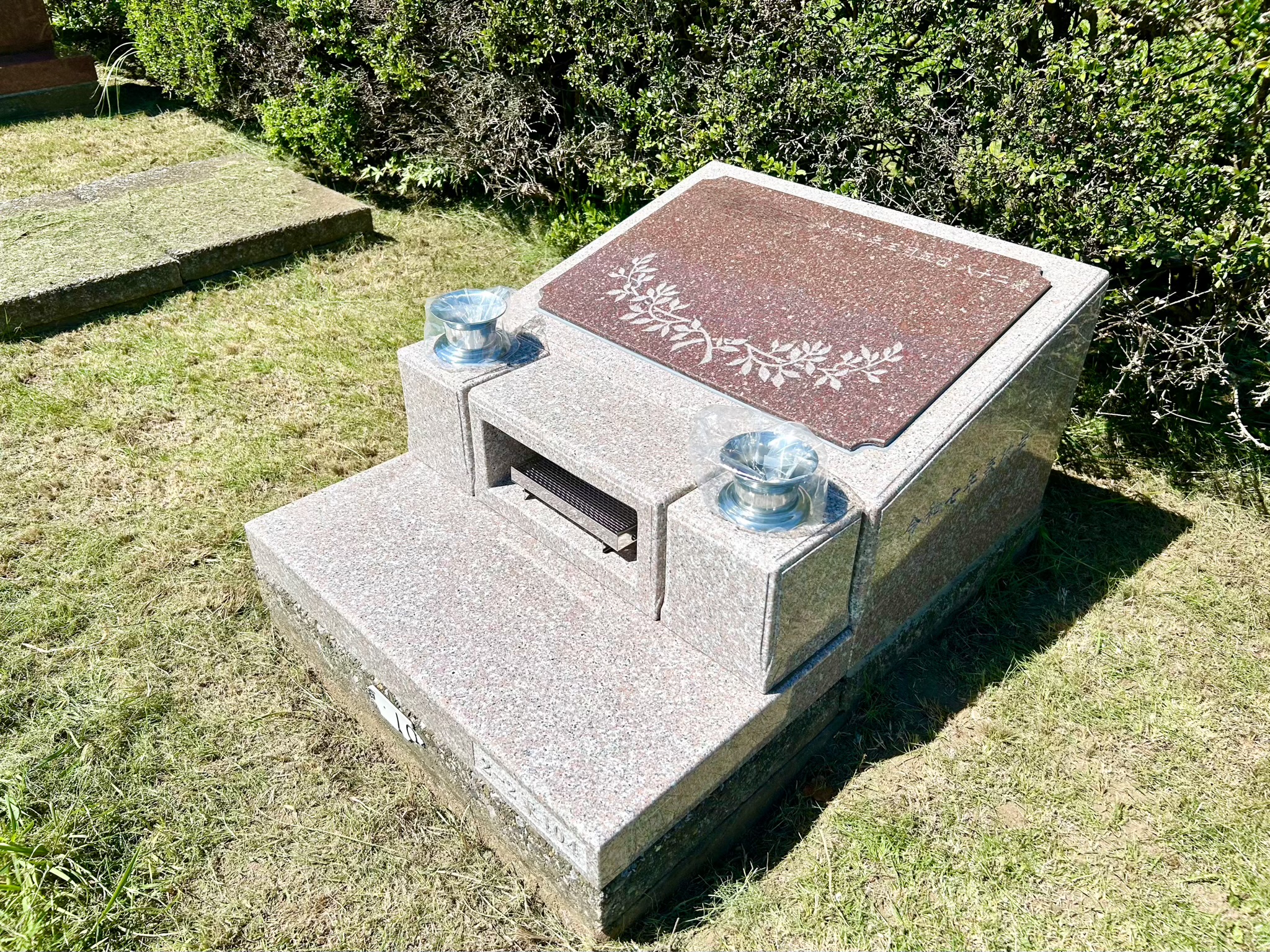 【白井聖地公園　N家様　新規芝墓所】